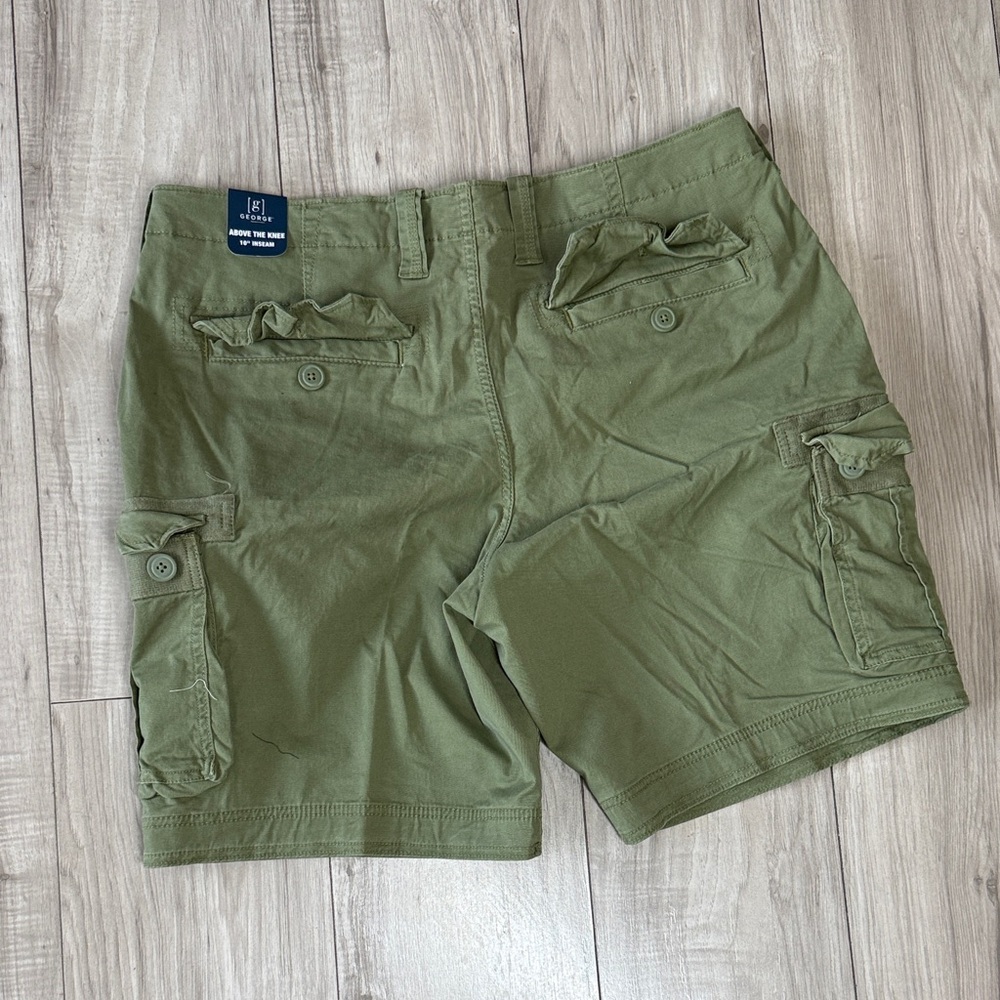 George Men Olive Cargo Shorts - Picture 12 of 12